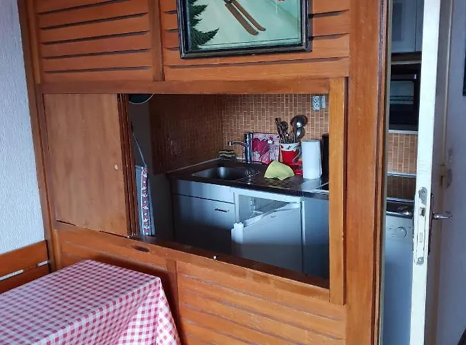 Neves 120 Ski-in Ski-out * Val Thorens